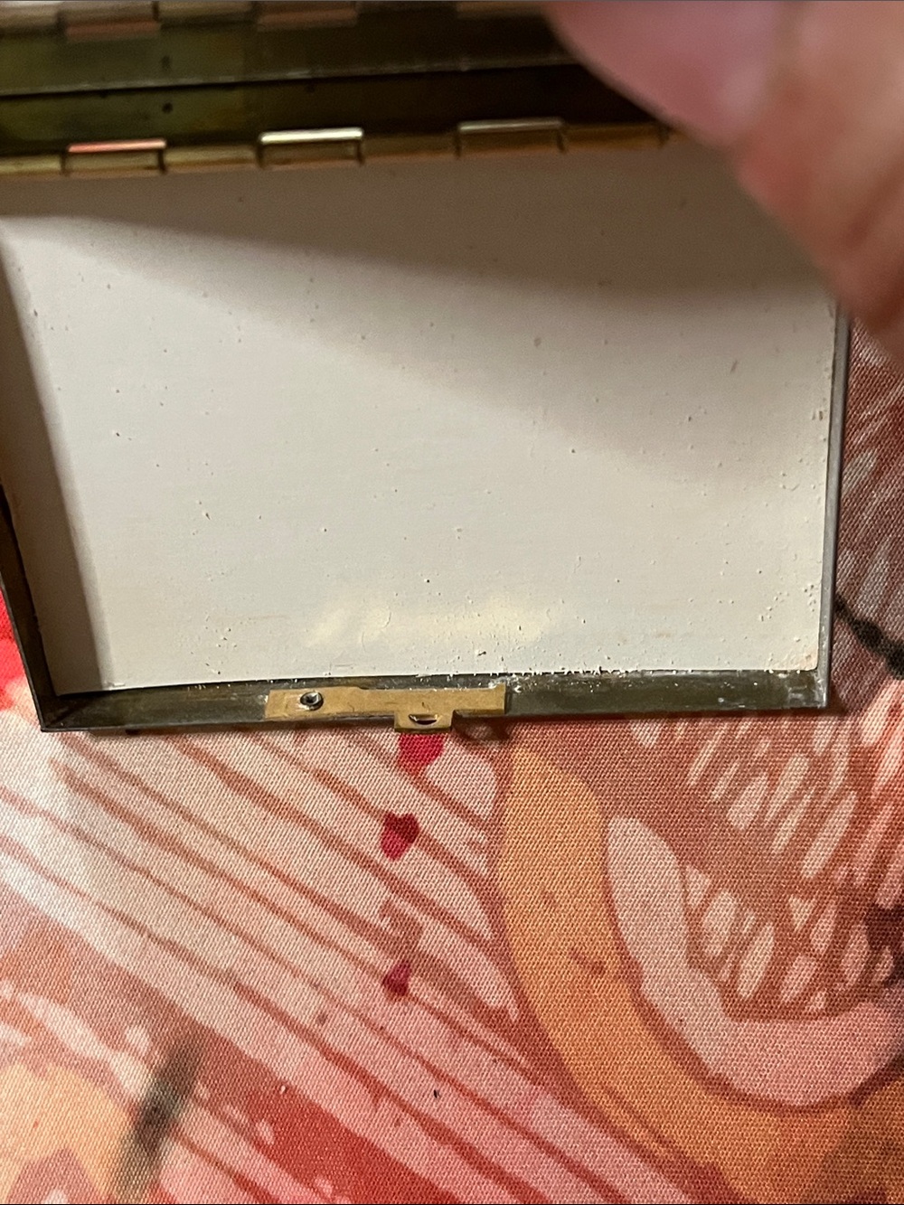 Antique Silver Engraved Rectangular Compact Case - Picture 9 of 13